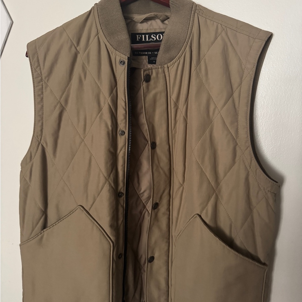 Like-New Filson Quilted Pack Vest (Zip-In) in Grey Khaki